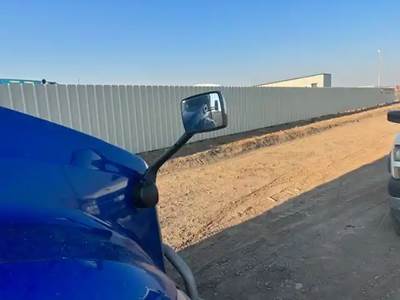 Kenworth T680 Right Mirror