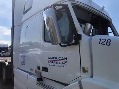 Volvo VNL Right Mirror