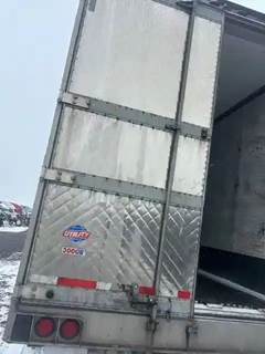 LH Rear Door 2021 Utility 3000R REEFER,4 Hinge