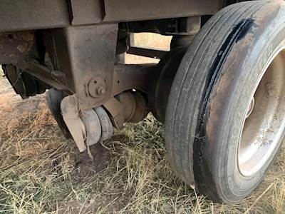 Good Used Hendrickson Lift Axle. Sold With Wheels And Tires. Pilot Hubs