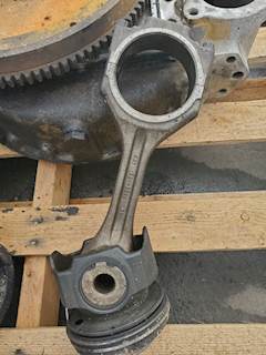 Caterpillar C15 Piston / Rod