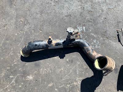 Freightliner FLD132 Classic XL Radiator Hose for a 2003 Freightliner FLD132 XL CLASSIC