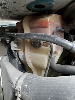 Freightliner Cascadia 125 Radiator Overflow Bottle / Surge Tank