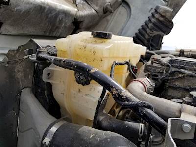 Freightliner Cascadia 125 Radiator Overflow Bottle / Surge Tank