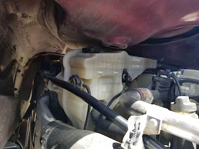 Freightliner Cascadia 125 Radiator Overflow Bottle / Surge Tank
