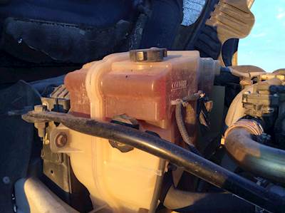Freightliner Cascadia 125 Radiator Overflow Bottle / Surge Tank