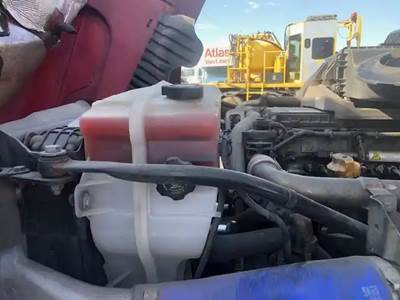 Freightliner Cascadia 125 Radiator Overflow Bottle / Surge Tank