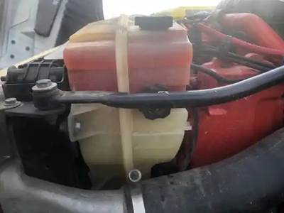 Freightliner Cascadia 125 Radiator Overflow Bottle / Surge Tank