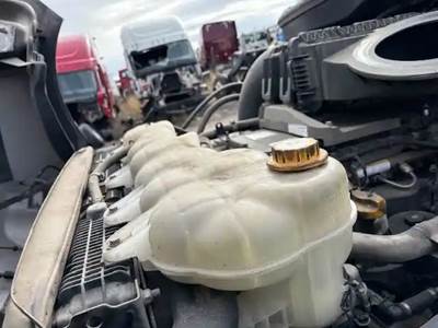 Freightliner Cascadia 126 Radiator Overflow Bottle / Surge Tank