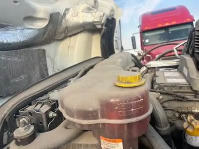 Freightliner Cascadia 126 Radiator Overflow Bottle / Surge Tank