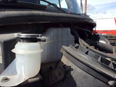 Freightliner M2 106 Radiator Overflow Bottle / Surge Tank