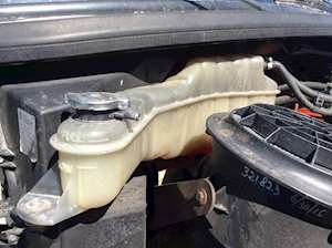 Freightliner M2 106 Radiator Overflow Bottle / Surge Tank