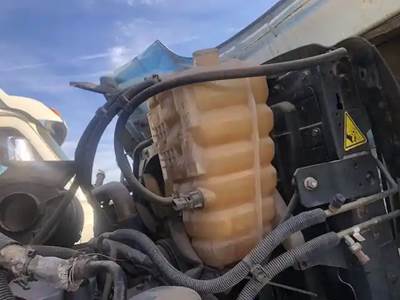 International WorkStar 7500 Radiator Overflow Bottle / Surge Tank