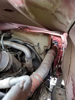 Kenworth T680 Radiator Overflow Bottle / Surge Tank