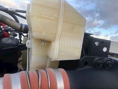 Kenworth T680 Radiator Overflow Bottle / Surge Tank