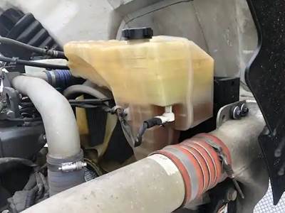 Kenworth T680 Radiator Overflow Bottle / Surge Tank