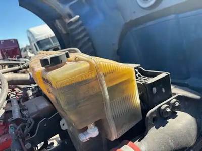Kenworth T680 Radiator Overflow Bottle / Surge Tank