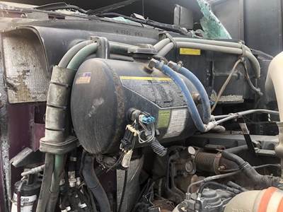 Kenworth T700 Radiator Overflow Bottle / Surge Tank