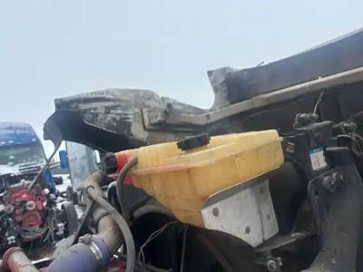 Kenworth W900 Radiator Overflow Bottle / Surge Tank