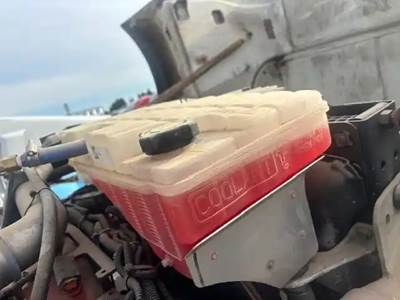 Peterbilt 367 Radiator Overflow Bottle / Surge Tank
