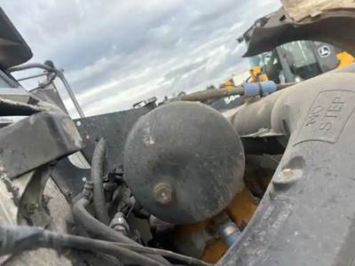 Peterbilt 379 Radiator Overflow Bottle / Surge Tank