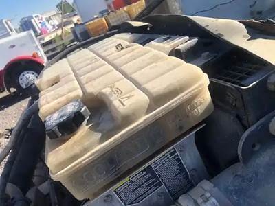 Peterbilt 384 Radiator Overflow Bottle / Surge Tank