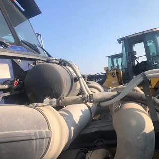 Peterbilt 385 Radiator Overflow Bottle / Surge Tank