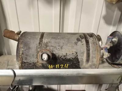 Peterbilt 385 Radiator Overflow Bottle / Surge Tank