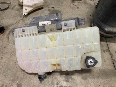 Peterbilt 386 Radiator Overflow Bottle / Surge Tank