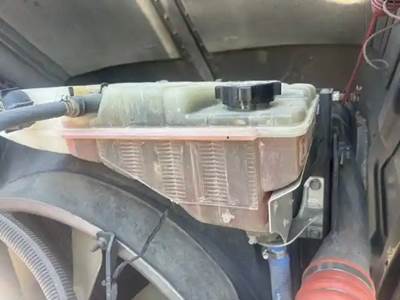 Peterbilt 389 Radiator Overflow Bottle / Surge Tank