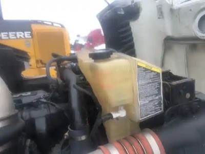 Peterbilt 579 Radiator Overflow Bottle / Surge Tank