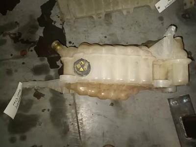 Peterbilt 579 Radiator Overflow Bottle / Surge Tank