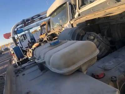 Volvo VHD Radiator Overflow Bottle / Surge Tank