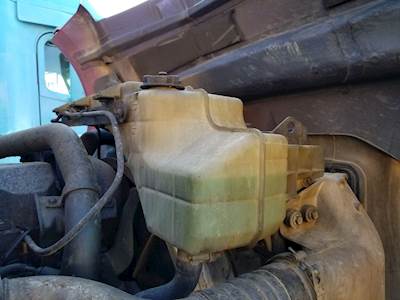 Volvo VNL Radiator Overflow Bottle / Surge Tank