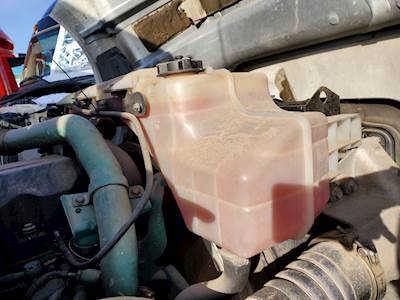 Volvo VNL Radiator Overflow Bottle / Surge Tank