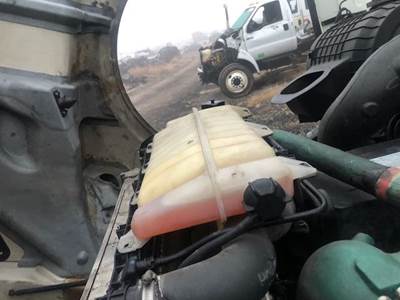Volvo VNL Radiator Overflow Bottle / Surge Tank