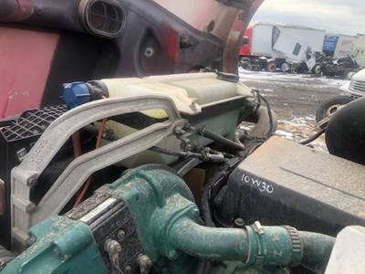 Volvo VNL Radiator Overflow Bottle / Surge Tank