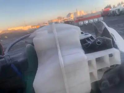 Volvo VNL Radiator Overflow Bottle / Surge Tank