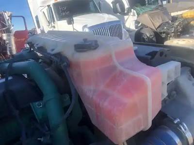 Volvo VNL Radiator Overflow Bottle / Surge Tank