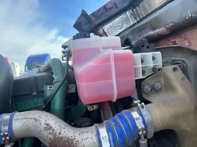 Volvo VNL Radiator Overflow Bottle / Surge Tank