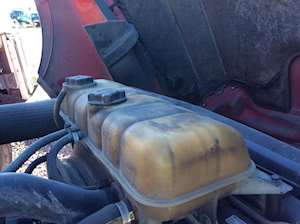 Volvo VNL Radiator Overflow Bottle / Surge Tank