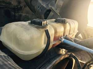 Volvo VNL64T Radiator Overflow Bottle / Surge Tank