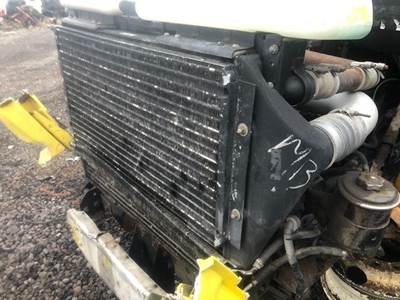 Ford AT9513 Aeromax 113 Radiator