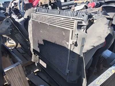 Freightliner Cascadia 125 Radiator
