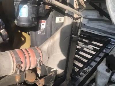 Freightliner Cascadia 125 Radiator