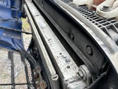 Freightliner Cascadia 126 Radiator