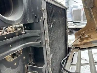 International 1724 Radiator