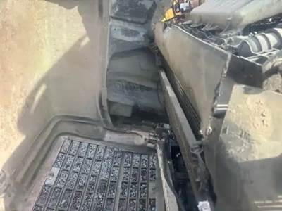 Mack Pinnacle CHU613 Radiator for a 2013 Mack CHU613