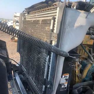 Peterbilt 385 Radiator