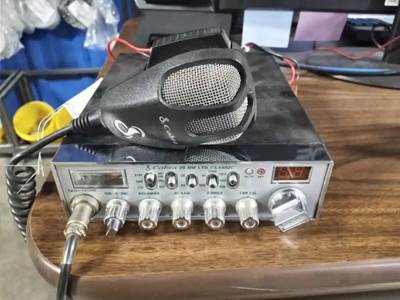 Kenworth T680 Radio